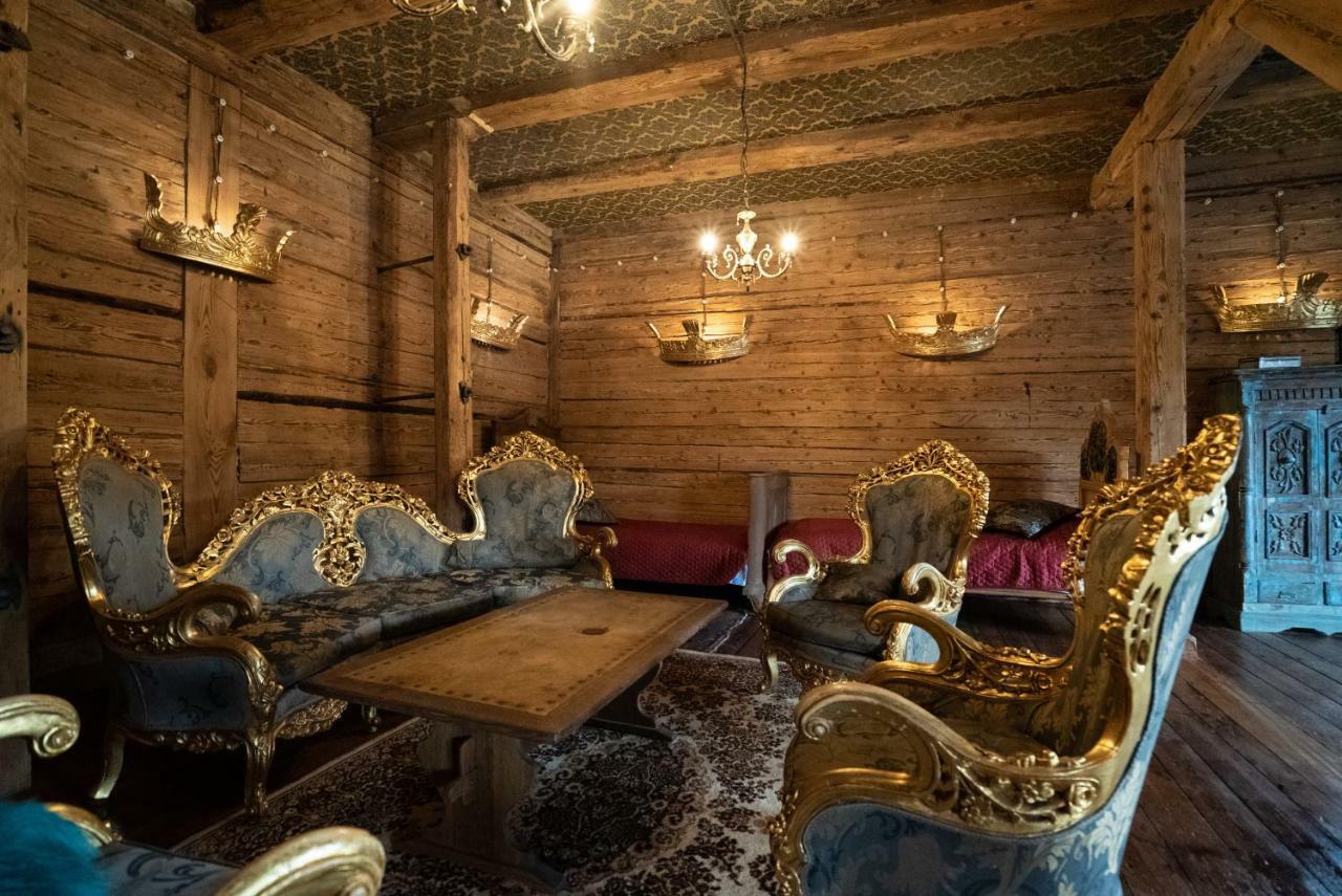 Fontaine Mansion Apartment Liepaja Exterior photo